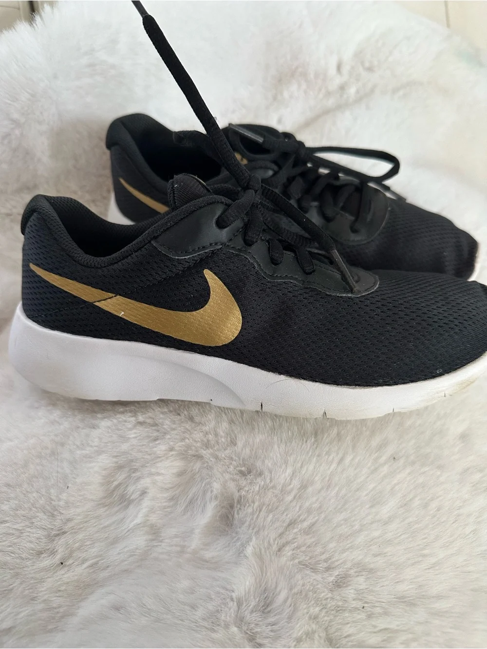 Nike Black and White Trainer with Gray Details